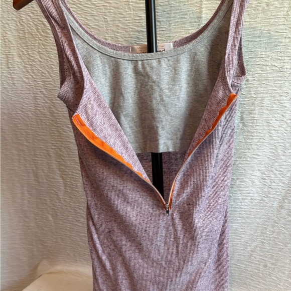 Molly Ades for Mamahood Lavender Zippered Tank Top with inner gray shell - Picture 4 of 7